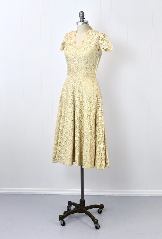 1940s/1950s Spiderweb Lace Cream Ivory Day Dress … - image 3