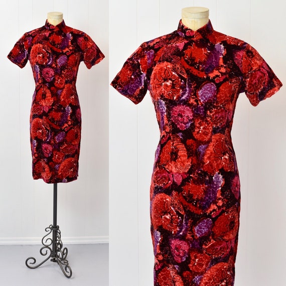1960s Floral Velvet Asian Cheongsam Dress - image 1