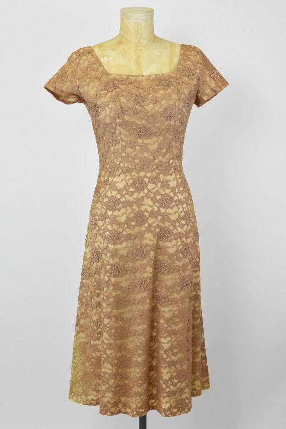 1950s Tan Lace Dress - image 2