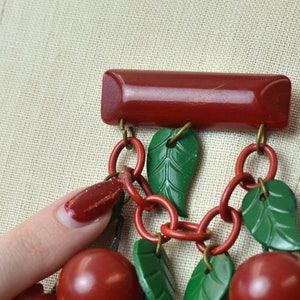1940s Bakelite Cherries Cluster Novelty Bar Brooch Pin Jewelry Tested image 7