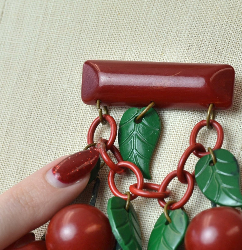 1940s Bakelite Cherries Cluster Novelty Bar Brooch Pin Jewelry Tested image 7