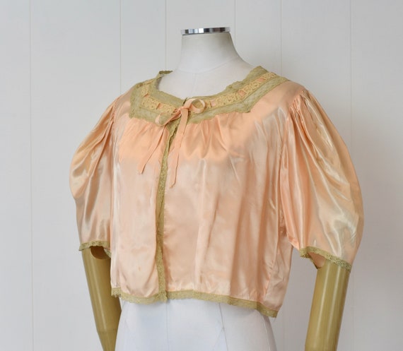 1940s Peach Pink Floral & Polka Dot Lace Bed Jack… - image 3