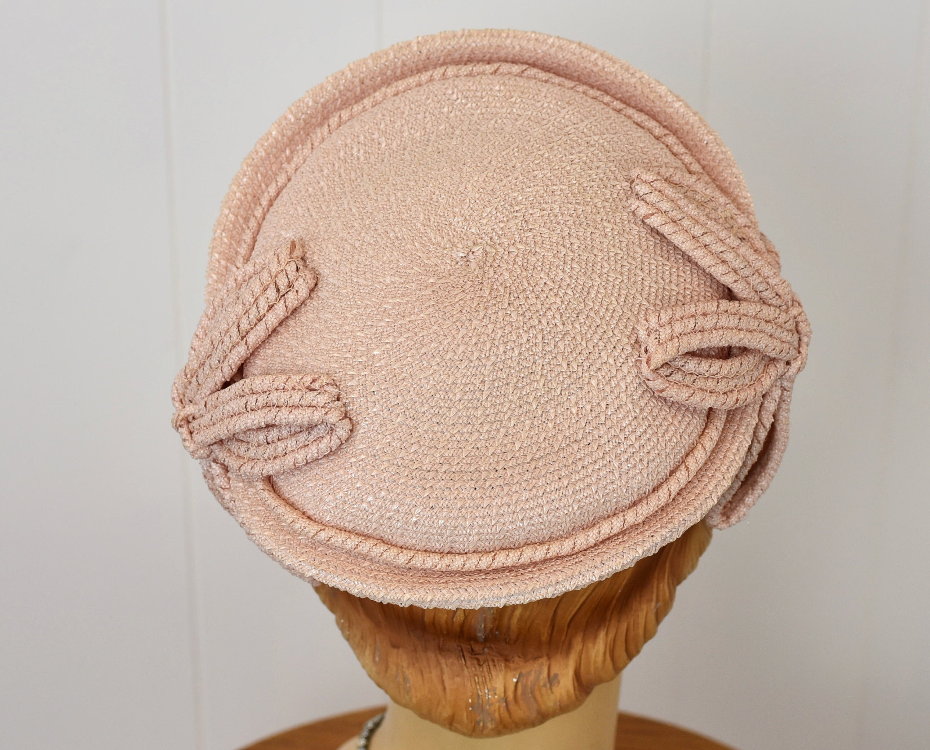 1950s Light Pink Amy New York Fascinator Skull Cap Pinup Hat  display picture 1