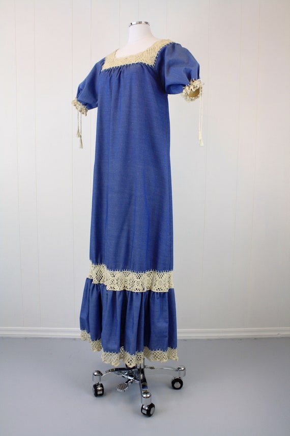 1970s Crochet & Chambray Puff Sleeve Dress - image 2