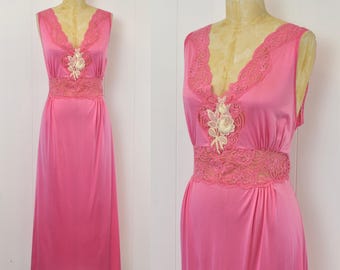 1970s Pink Nylon Lace Floral Applique Nightgown Lingerie Dress