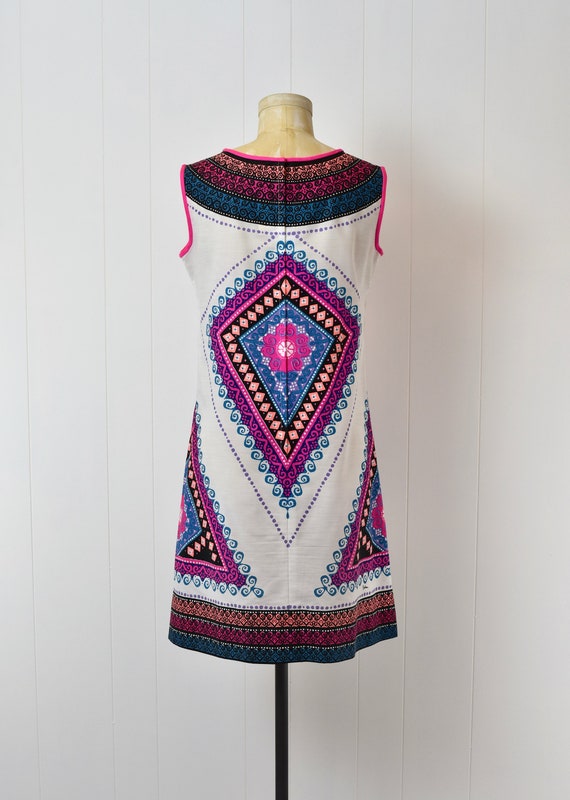 1970s/1980s Alfred Shaheen Colorful Shift Dress - image 6