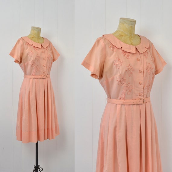 1950s/1960s Peach Floral Embroidery Cotton Day Dr… - image 3