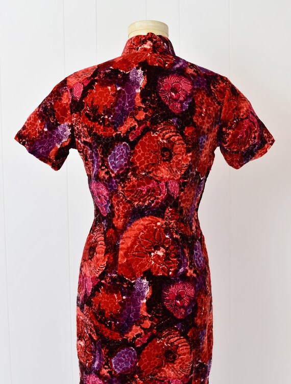 1960s Floral Velvet Asian Cheongsam Dress - image 8