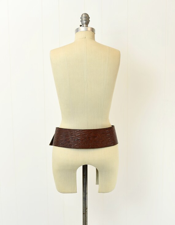 1970s Brown Alligator Oversized Statement Belt - image 7