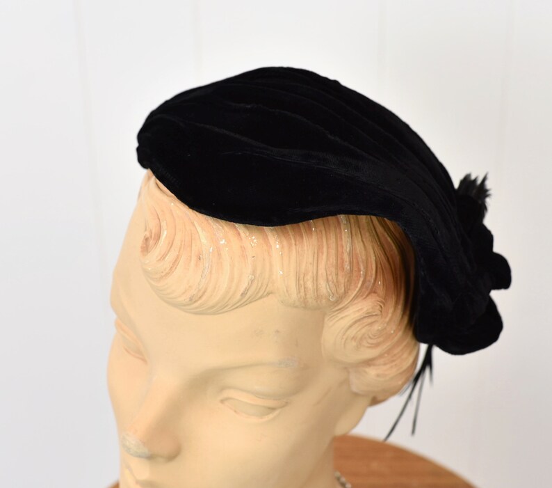 1940s Black Velvet Feathered Hat image 3