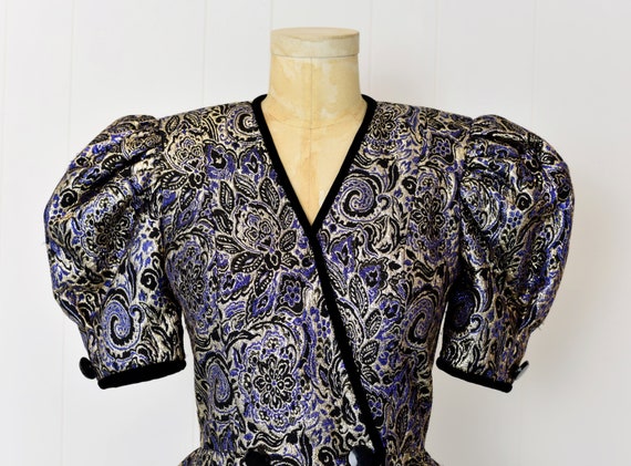 Ameri（アメリ）の「WAVE SLEEVE PEPLUM BLOUSE（シャツ