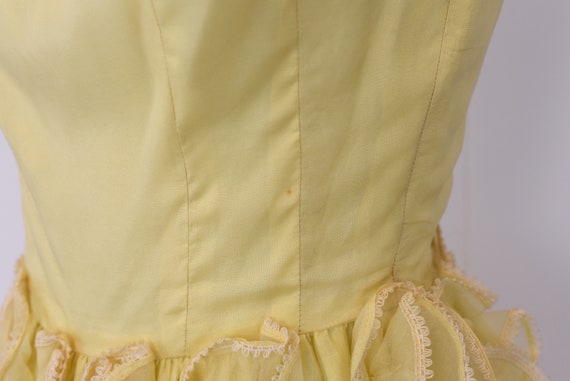 1950s Yellow Ruffle Party Dress - image 9