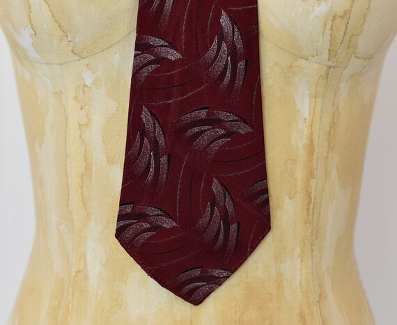 1950s Burgundy Arrow Abstract Patterned Tie - image 5