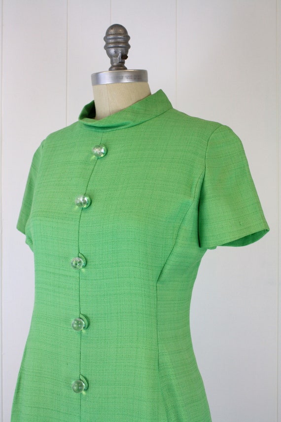 1960s Kelly Green Dress Large Faux Buttons Mod - image 6