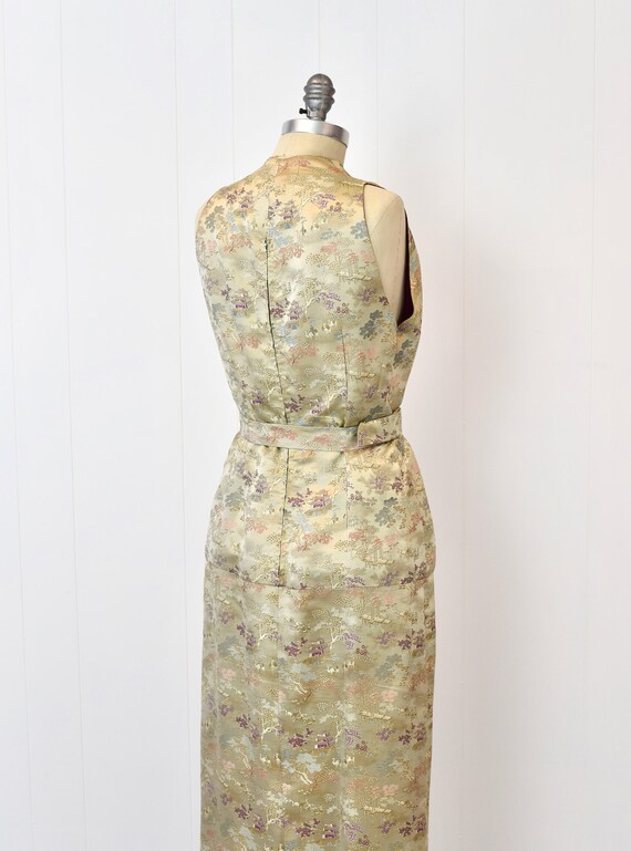 1950s Asian Inspired Floral Novelty Print Brocade… - image 7