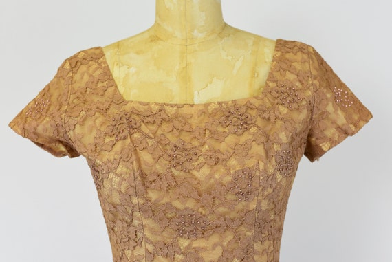 1950s Tan Lace Dress - image 3