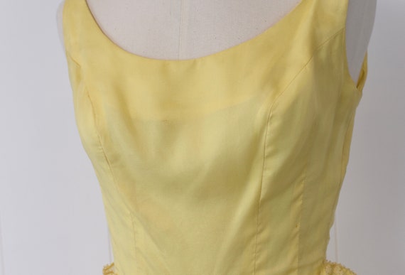 1950s Yellow Ruffle Party Dress - image 8