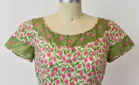 1950s Tulip Floral Novelty Print Wiggle Pencil Dr… - image 2