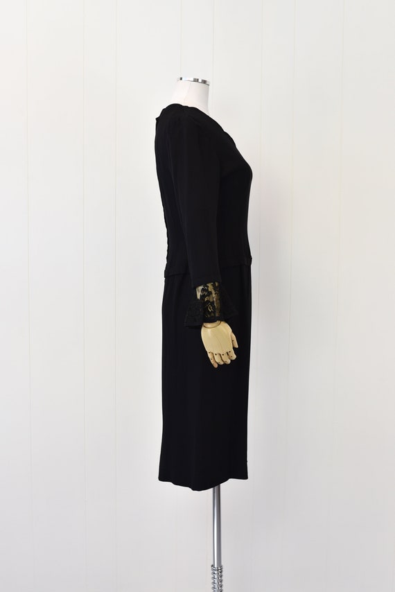 1950s Black Dress with Removable Lace Cuffs - image 5