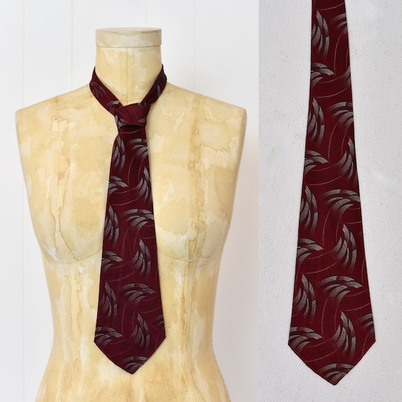 1950s Burgundy Arrow Abstract Patterned Tie - image 1