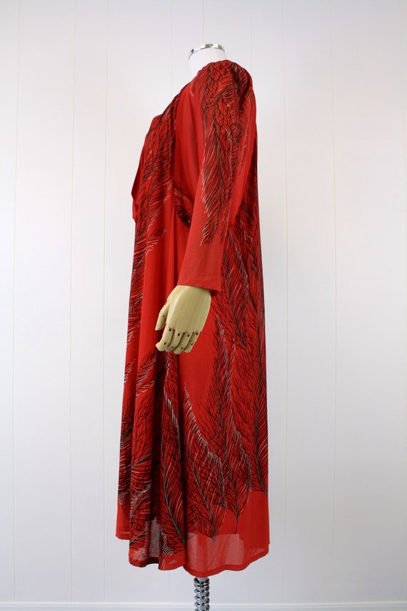1970s Red Feather Print French Dress - image 5