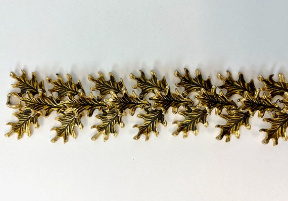 1960s Gold Tone Leaf Botanical Statement Bracelet… - image 3