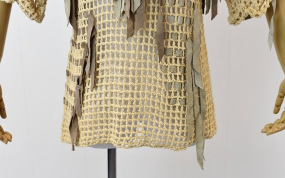 1970s Crochet Blouse with Suede - image 9