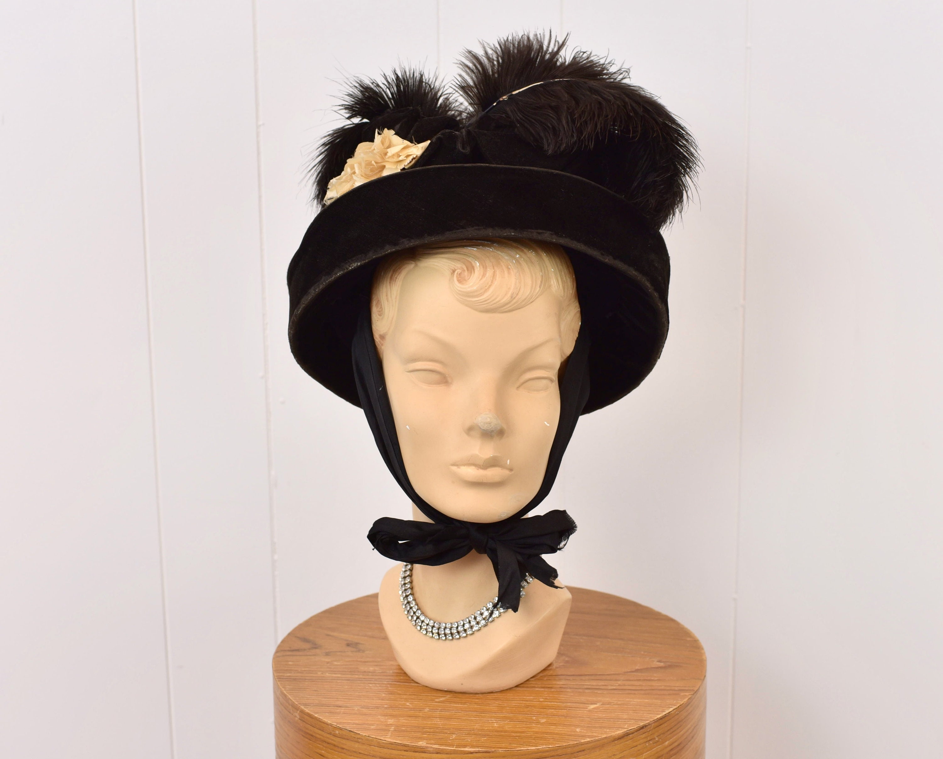 Vintage Black Velvet Bonnet‑Style Hat – Gothic Victorian Drama, Retro Costume Late 1800s/early 1900s Black Velvet Ostrich Feather Floral  main image 2