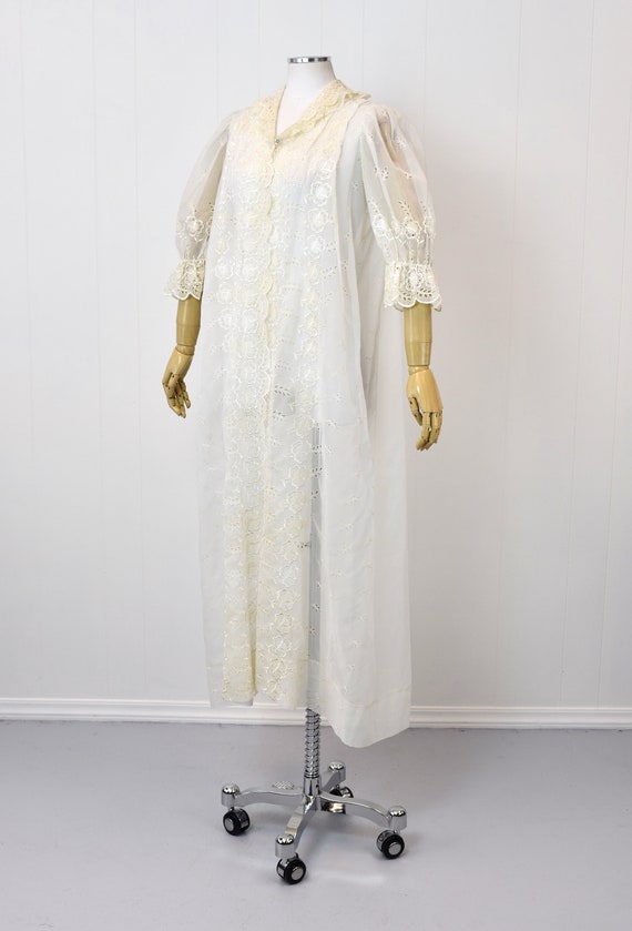 1950s White Nylon Floral Embroidered Lace Bridal … - image 5