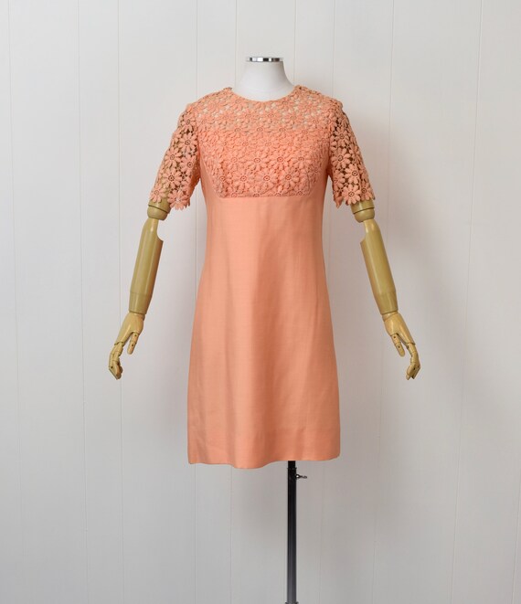 1960s Melon Floral Lace Mod Dress - image 9