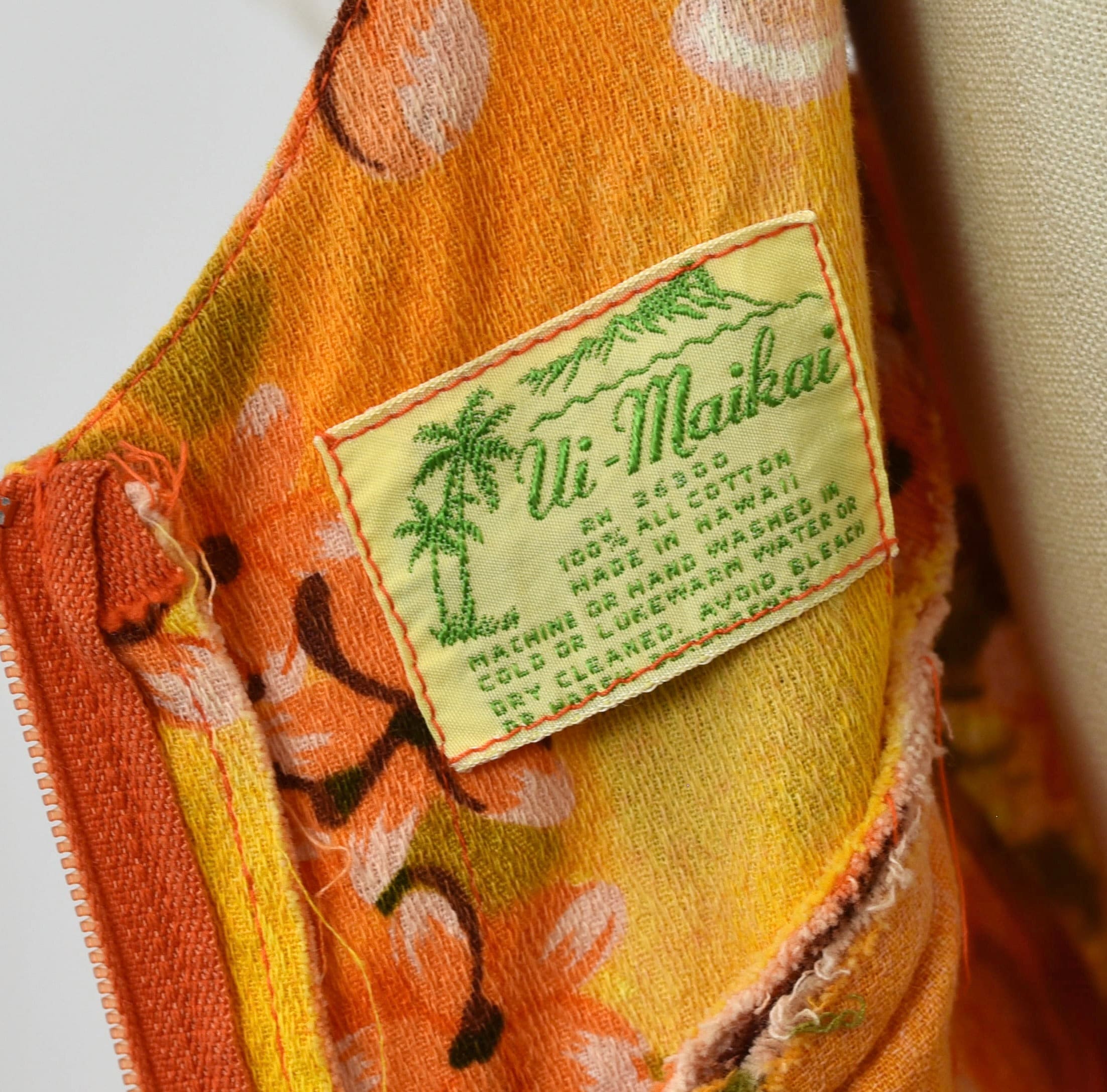 1960s Ui-maikai Orange Hibiscus Floral Hawaiian Lace
