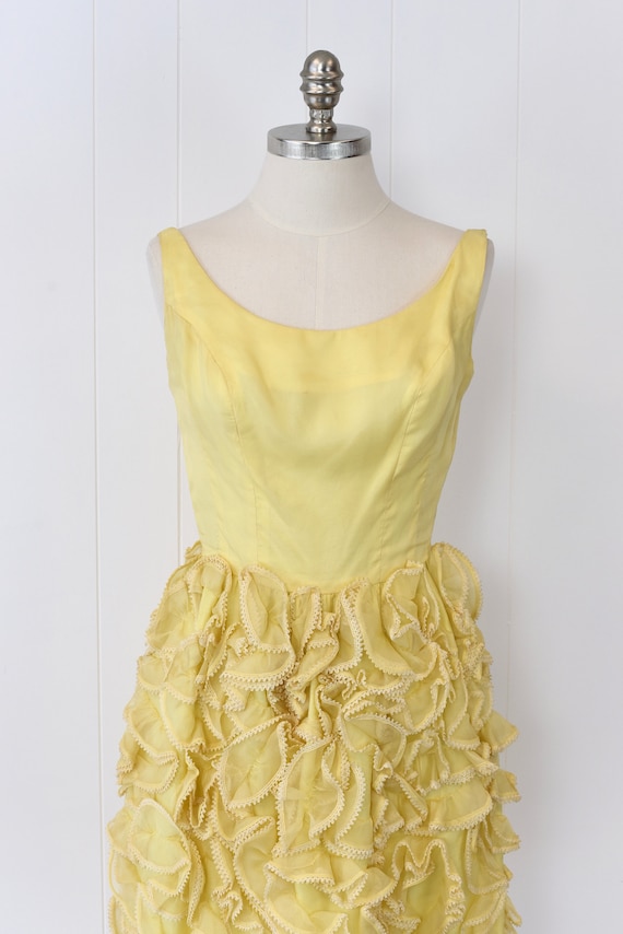 1950s Yellow Ruffle Party Dress - image 2