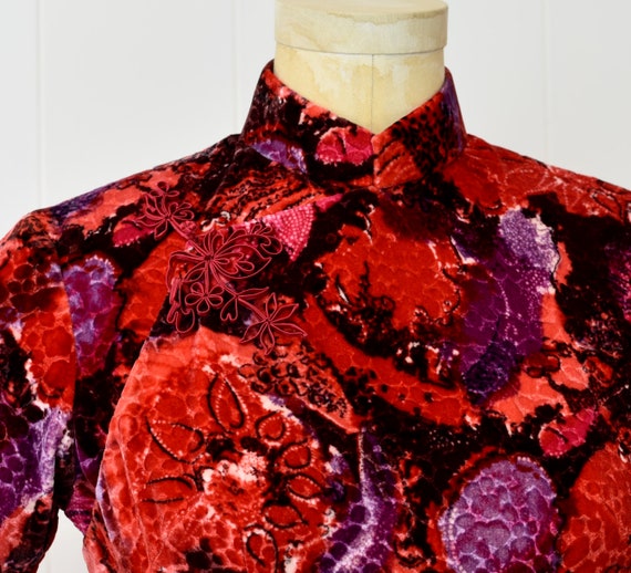 1960s Floral Velvet Asian Cheongsam Dress - image 4
