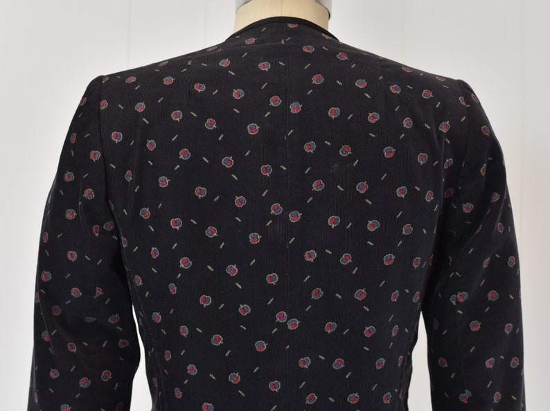 1990s Guy Laroche Dark Gray Corduroy Fruit Apple Novelty Print Jacket Long Sleeve Blouse Top image 7