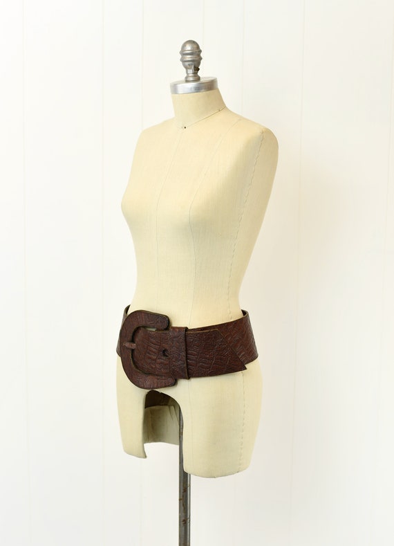 1970s Brown Alligator Oversized Statement Belt - image 3