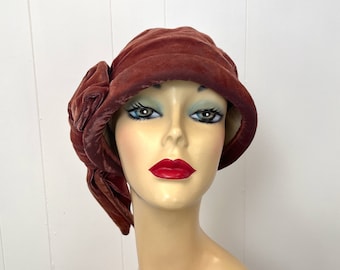 1920s Rust Velvet Bow Cloche Flapper Hat Cap
