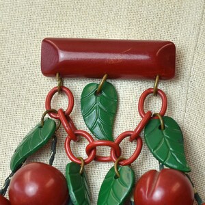 1940s Bakelite Cherries Cluster Novelty Bar Brooch Pin Jewelry Tested image 6