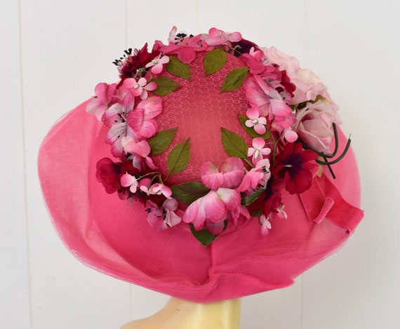 1960s Hot Schiaparelli Pink Faux Flower Tulle Net… - image 6