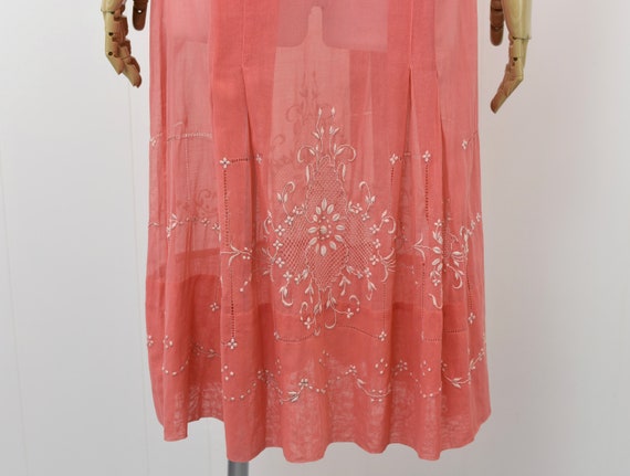 1920s/1930s Embroidered Coral Sheer Cotton Hungar… - image 3