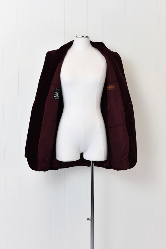 1970s Yves Saint Laurent Burgundy Velvet Jacket - image 5