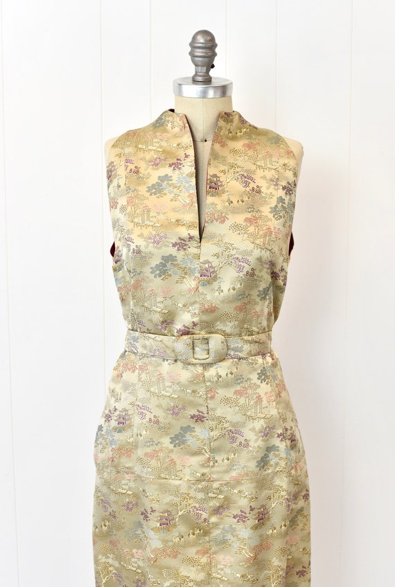 1950s Asian Inspired Floral Novelty Print Brocade… - image 2