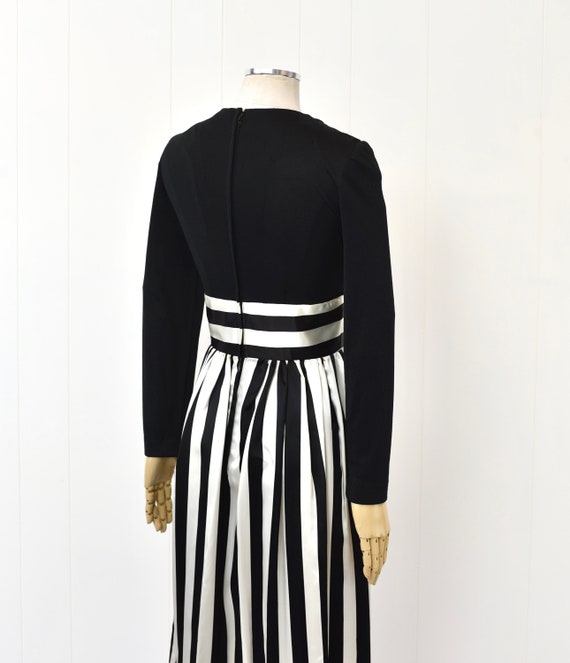 1970s Victor Costa Black White Striped Print Roma… - image 7