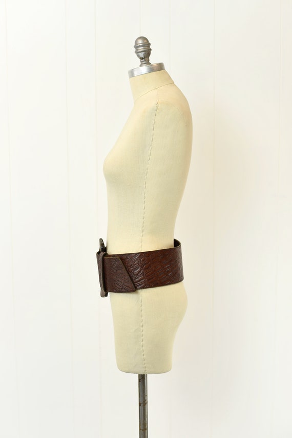 1970s Brown Alligator Oversized Statement Belt - image 5