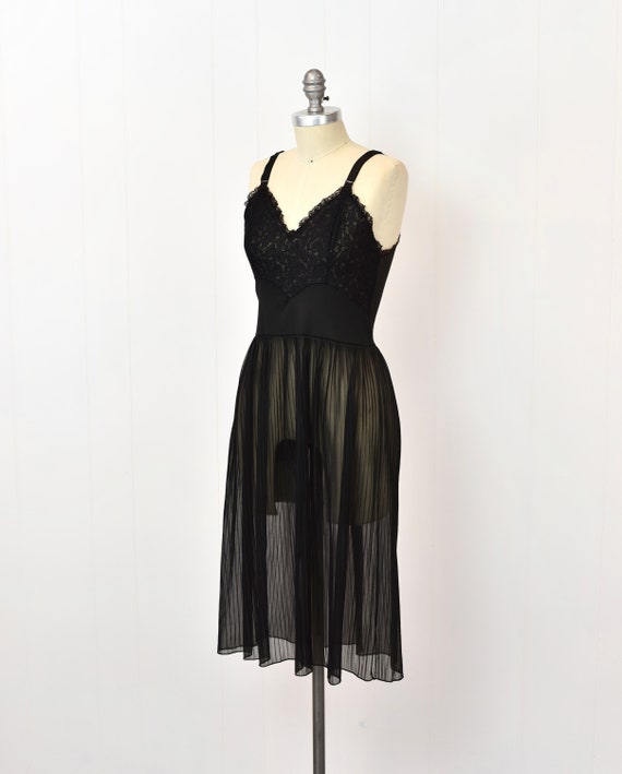 1950s/1960s Black Lace Seamprufe Pleated Boudoir … - image 2