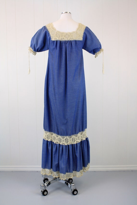 1970s Crochet & Chambray Puff Sleeve Dress - image 5