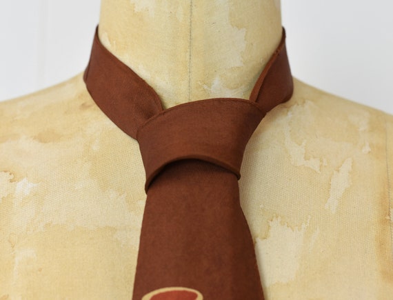 1940s Tiki Style Novelty Print Brown Neck Tie - image 3