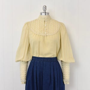 1970s Gunne Sax Jessica&#39;s Gunnies Victorian Style Lace Cream Sheer Balloon Puff Sleeve Boho Prairie Blouse Top Shirt