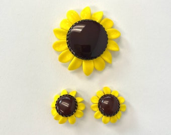 1950s Sunflower Floral Flower Power Glass Germany Pin Brooch & Clip On Earrings Two Piece Matching Jewelry Set