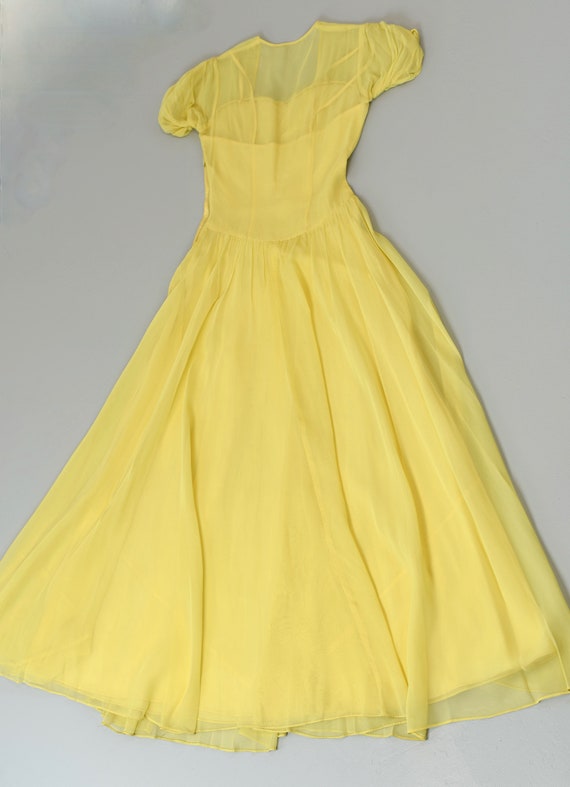 1940s Yellow Chiffon Sweetheart Neckline Party Dr… - image 4