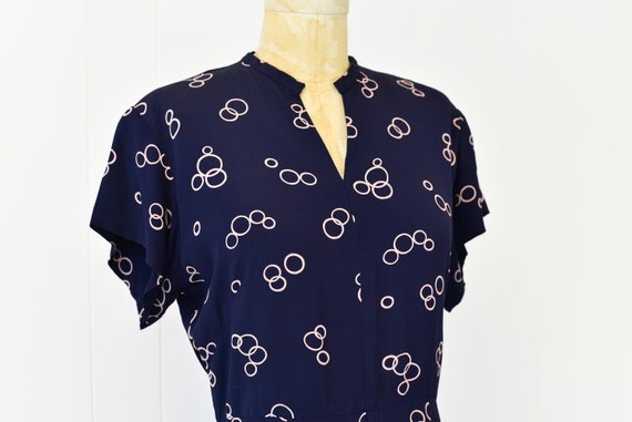 1940s Navy & Pink Day Dress - image 3